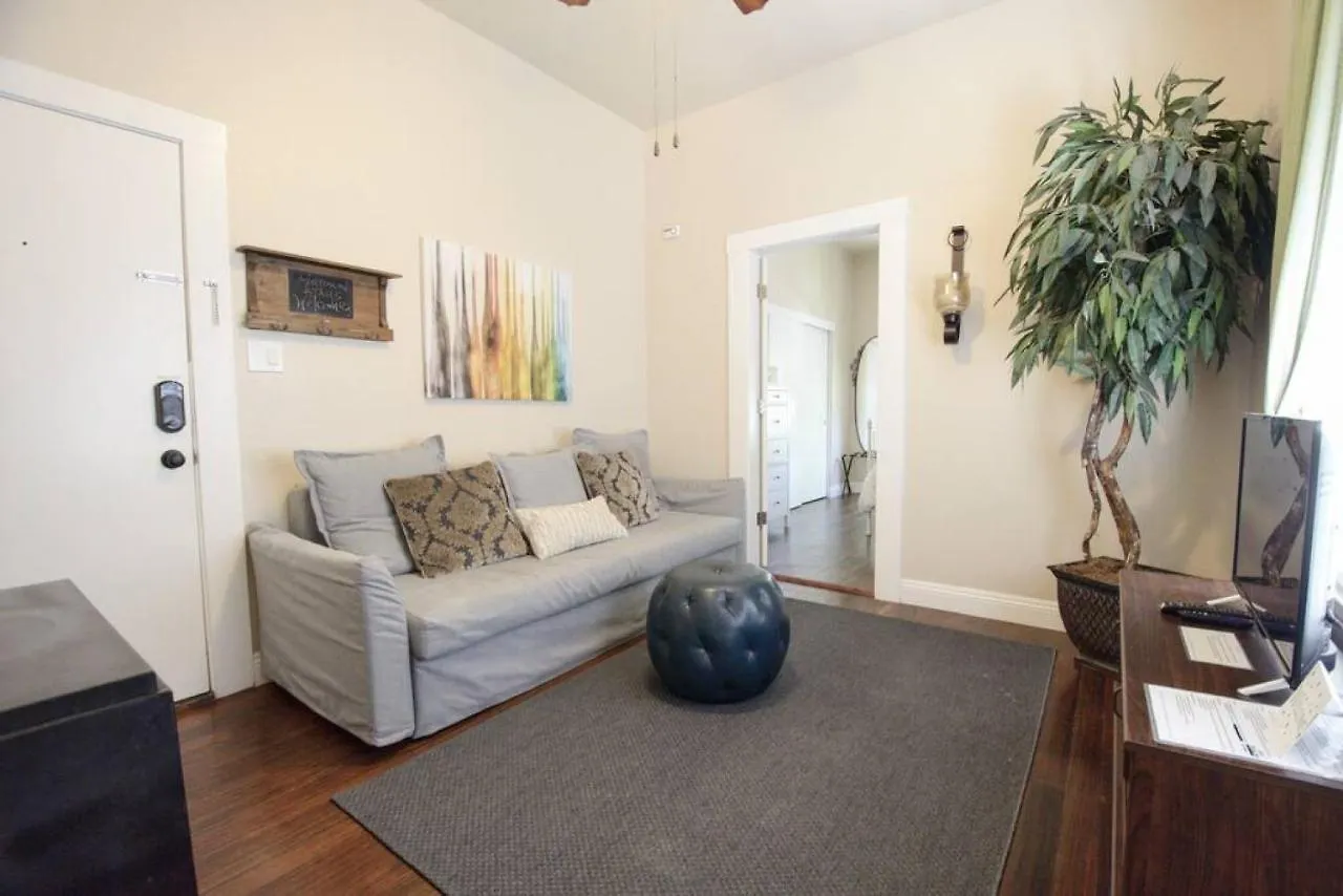 Historic Charm With Parking In Center Of Midtown Daire Sacramento 0*,  ABD