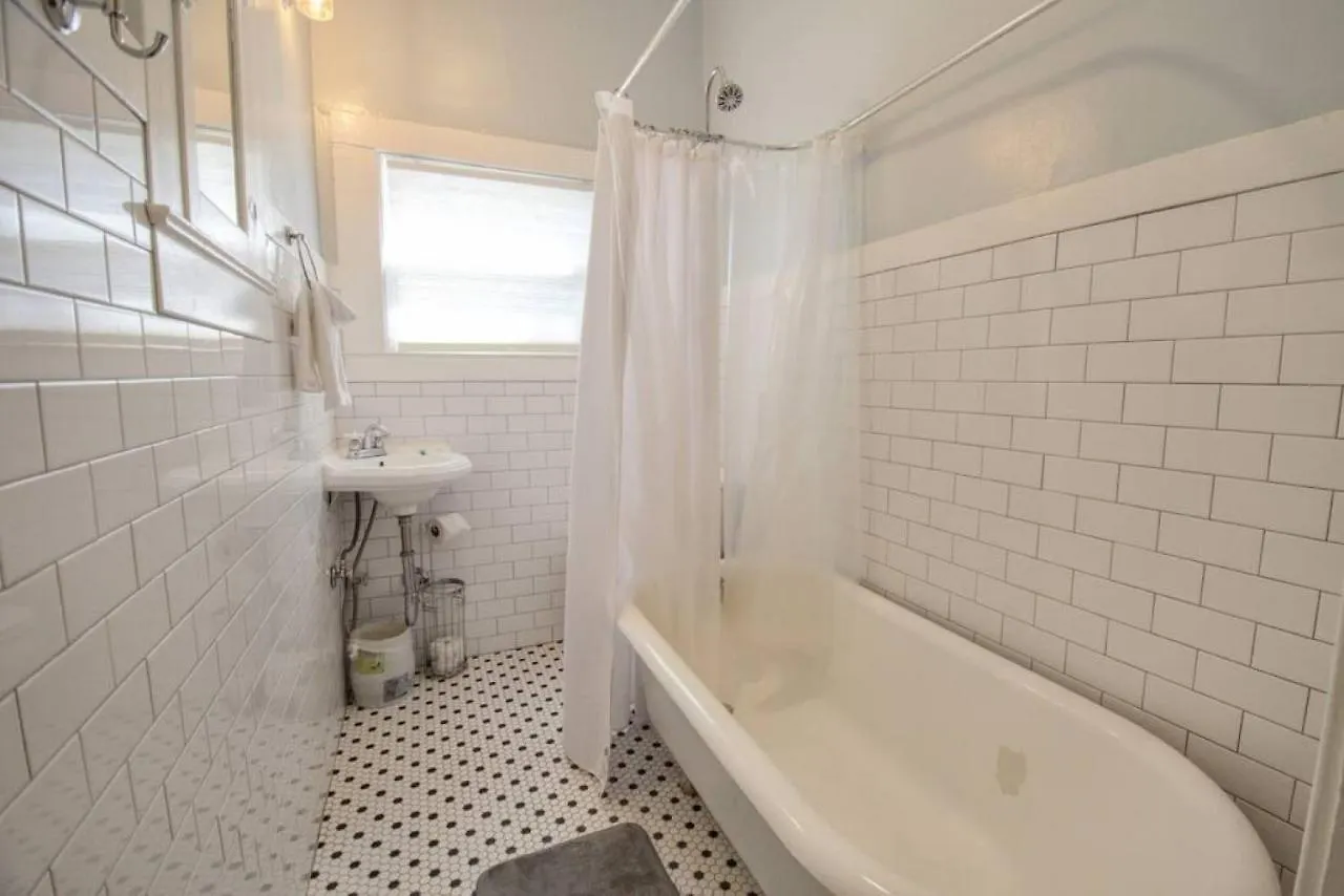 Historic Charm With Parking In Center Of Midtown Daire Sacramento 0*,  ABD